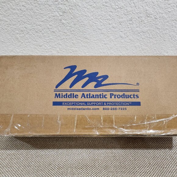 Middle Atlantic RLNK-M0N120-NS RackLink 20 A Inline Power Monitor - Picture 4 of 6